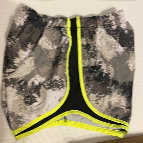 Nike Dri-Fit Graphic Print Running Shorts w/Briefs Training shorts size Womens M - Picture 3 of 11